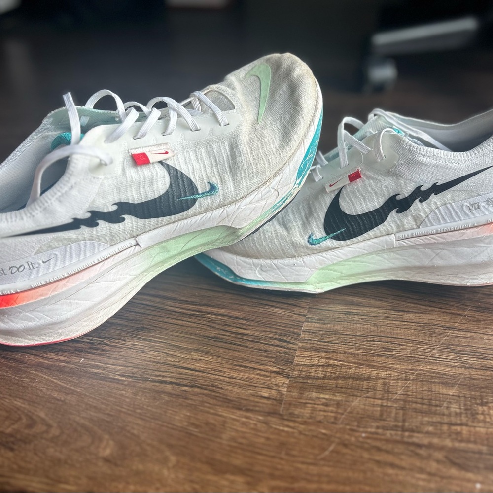 Nike White and Teal Sneakers